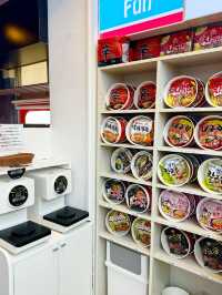 【新大久保】韓国コンビニ店内に出現！？🏪まもなく釜山駅