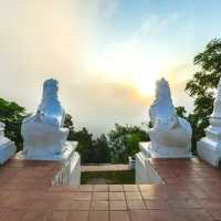  🌟 Discover Mae Hong Son: A Hidden Gem in the Misty Mountains! 🚣‍♂️