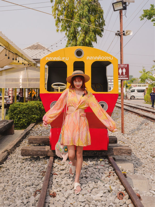 泰國🇹🇭一生人必須看一次的美功鐵道市場🚂