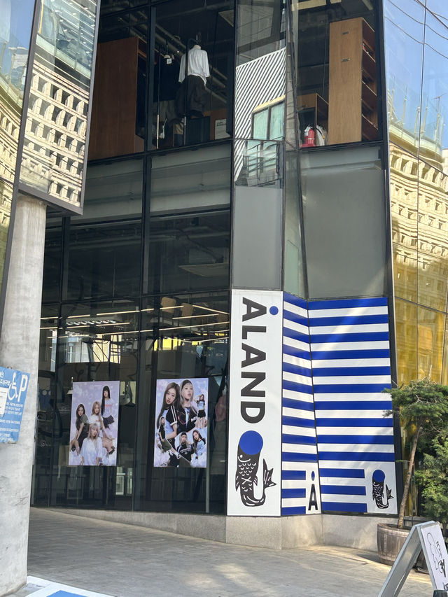 ファッションブランドAlAND弘大店に初のカフェが！✨