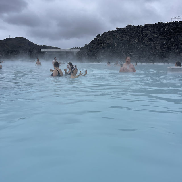 温泉大国アイスランド🇮🇸1の温泉　ブルーラグーン