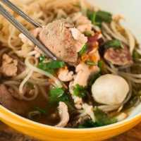 🍜ก๋วยเตี๋ยวเนื้อทอง สถานีรสแซ่บ