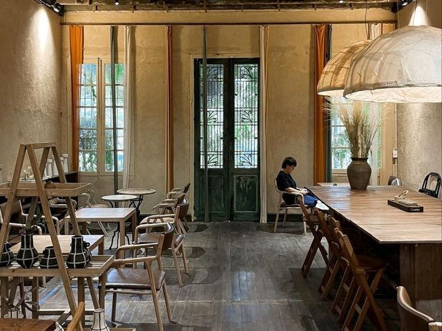 May Kitchenware & Coffee shop
