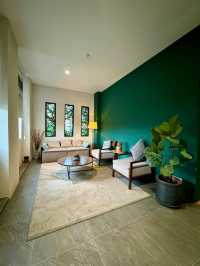 Well Decorated Hotel 
