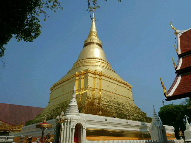 ตำนานพระแก้วมรกต วัดพระแก้วดอนเต้าสุชาดาราม