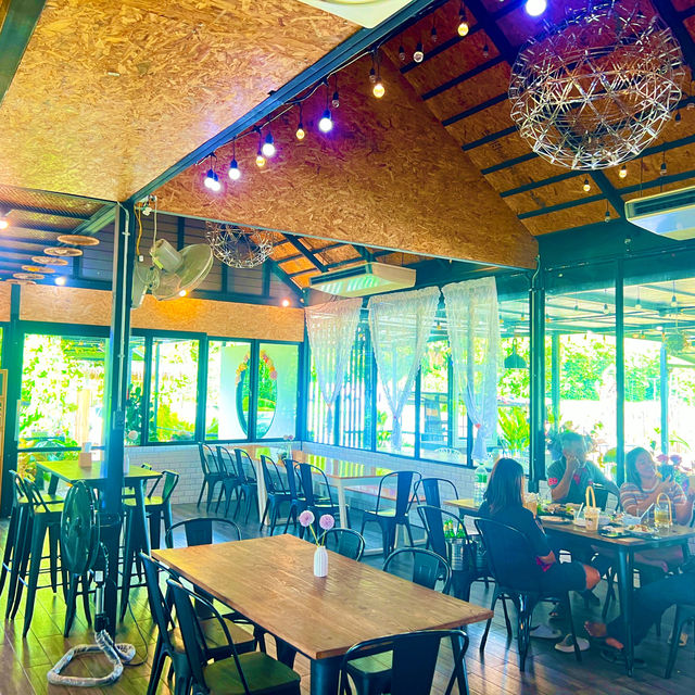 คาเฟ่วิววัดถ้ำเสือ
