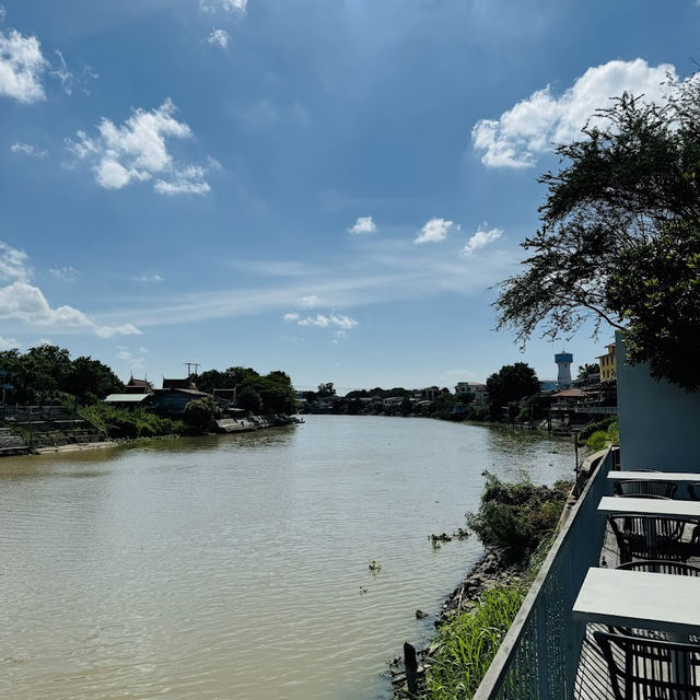 บ้านป้อมเพชร 