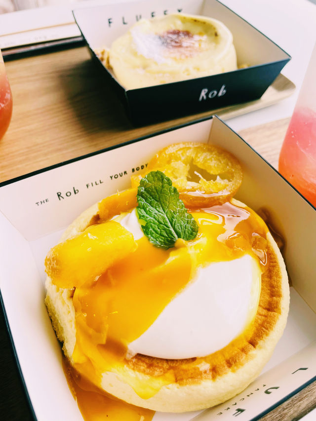 【長野県/茅野　フワフワパンケーキ🥞とカワイイ色のピーチロゼレモネード🍋】