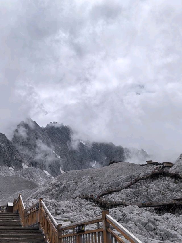 Cable Car @Jade Drqgon Snow Mountain