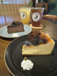 【福岡カフェ】窓から四季折々の景色を楽しみながらバスチーを食べよう✨️