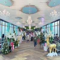 Newly renovated family friendly shopping mall!