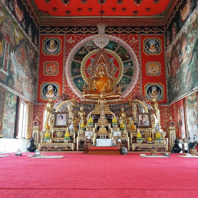 สักการะหลวงพ่อพุทธสุโขอภิโรจนะ ณ วัดเสมียนนารี