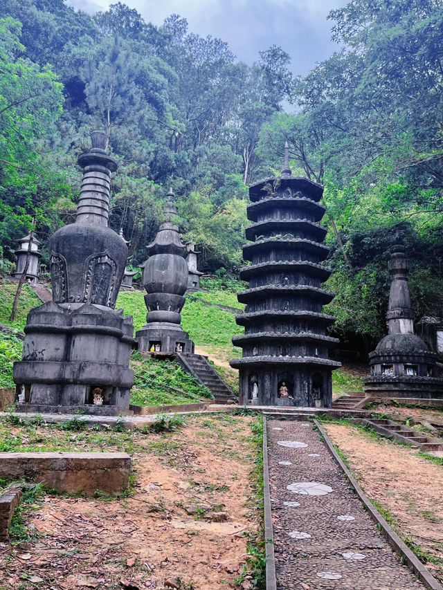 深圳小眾黑色寶塔林，感受寺廟的莊嚴肅穆