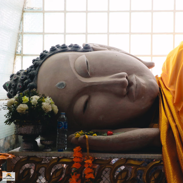 พระธาตุจุฬามณีฉัพพรรณรังษีเจดีย์แก้ว