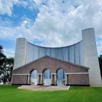 Gerald D. Hines Waterwall Park: A Serene City Escape