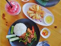 Warichjitra - วริจ​จิตรา​ คาเฟ่​ & ฟาร์ม