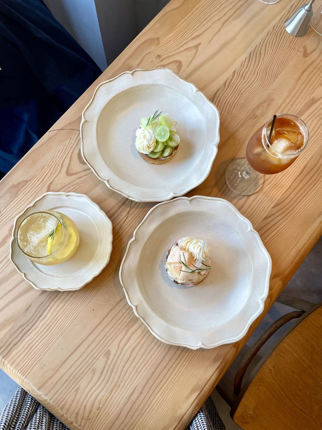 【福岡カフェ】おとぎの国に迷い込んだかのような店内