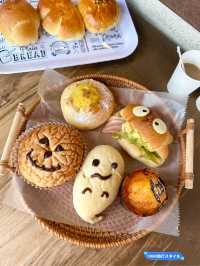 【福岡 水巻】パン屋さんもハロウィン一色🎃
