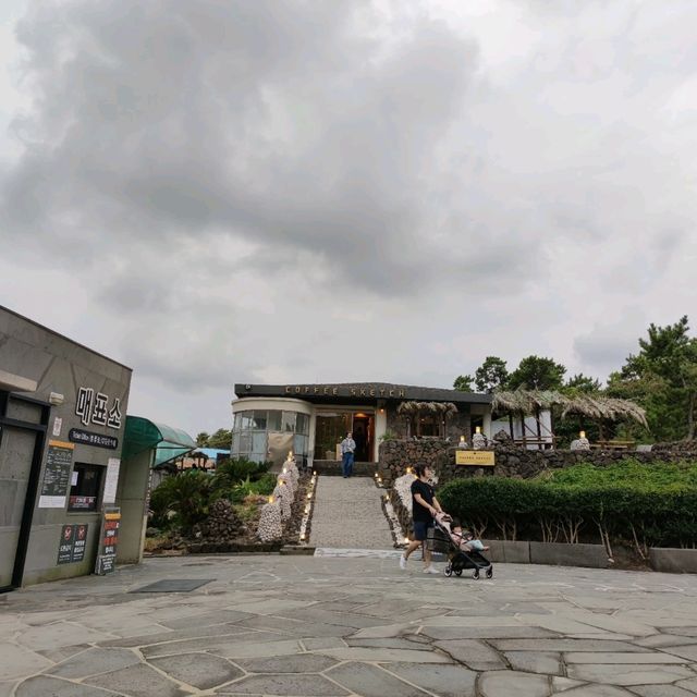 🇰🇷 Waves of Wonder: Exploring Yongmeori Coast in Jeju