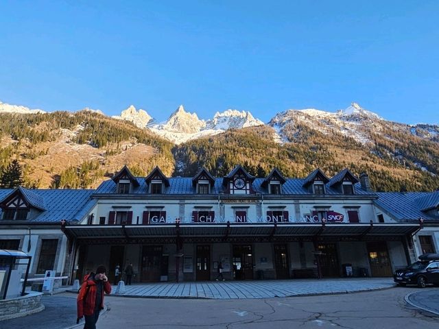 CHAMONIX : Chill at 3,852m Elevation