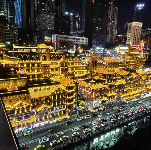 看夜景之最———洪崖洞千廝門大橋