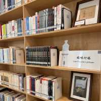 燈塔圖書館|面朝大海的圖書館 看書也看海