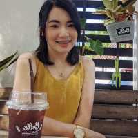 Bellis cafe ~ ร้านกาแฟในสวน