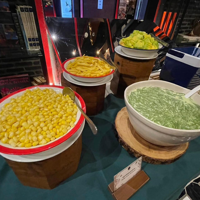 Lunch buffet  จุใจ 6 ใบแดง 