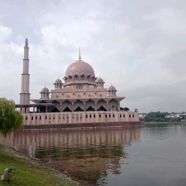 🚶‍♀️เดินเล่นรอบมัสยิดปุตรา🕌