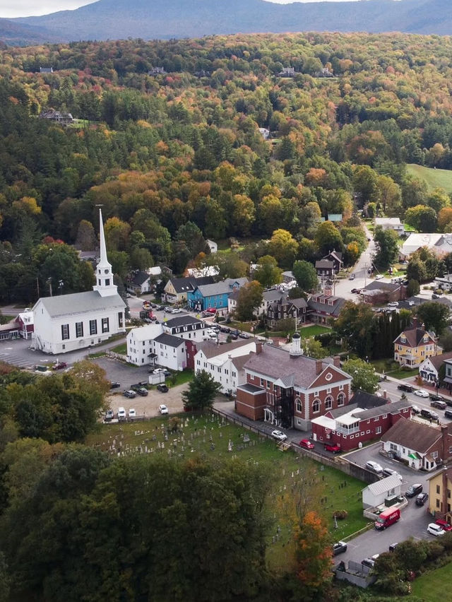 New England Adventures: A Day of Quaint Towns, Coastal Charms, and Leafy Wonders 
