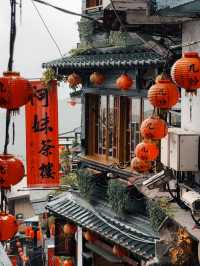 下雨天個九份☔️去阿妹茶樓更有宮崎駿的夢幻感覺💕💕