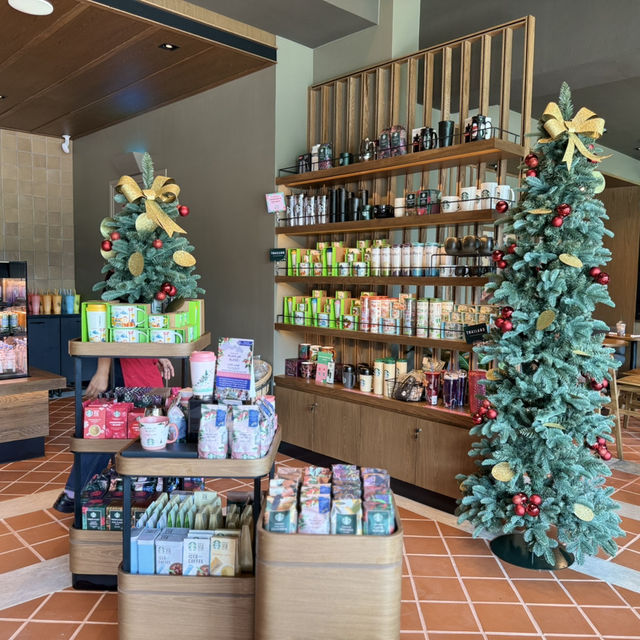 Starbucks เปิดใหม่ต้อนรับวันคริสต์มาส 