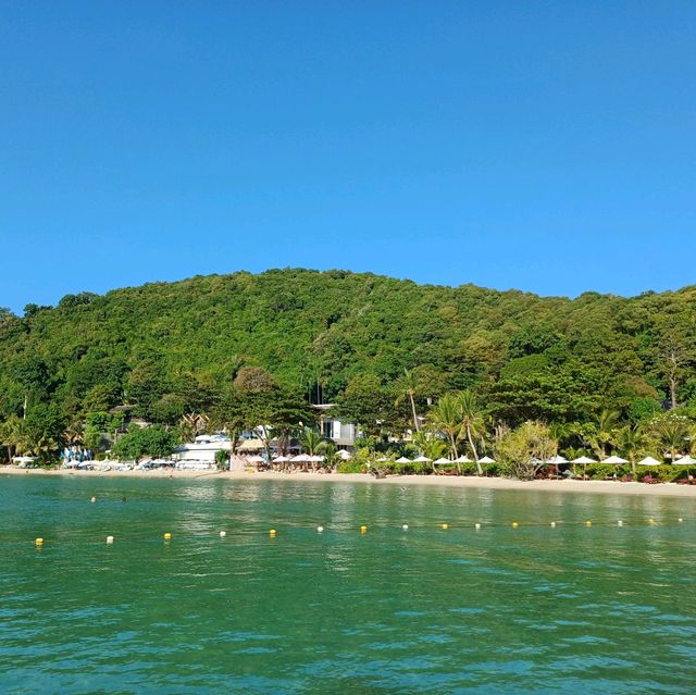 泰國沙美島非常漂亮的海灘景點:Ao prao beach，適合拍照📸打卡游泳