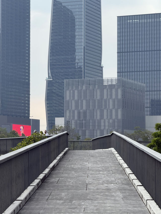 Benjakitti Park: A Peaceful Urban Oasis