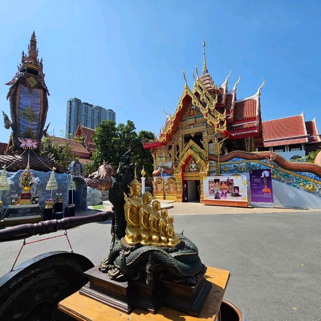 สายมูห้ามพลาดที่วัดนาคปรก