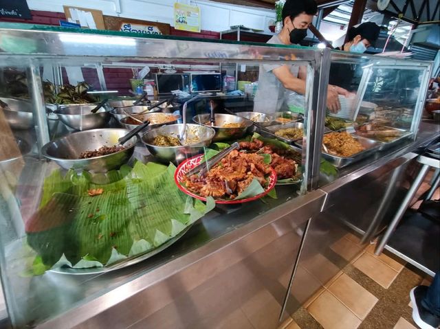 ร้านเก่าแก่เชียงใหม่ อาหารพื้นเมือง อาหารเหนือแต้ๆ