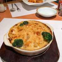 Cafe and dining in Hotel New Otani Tokyo