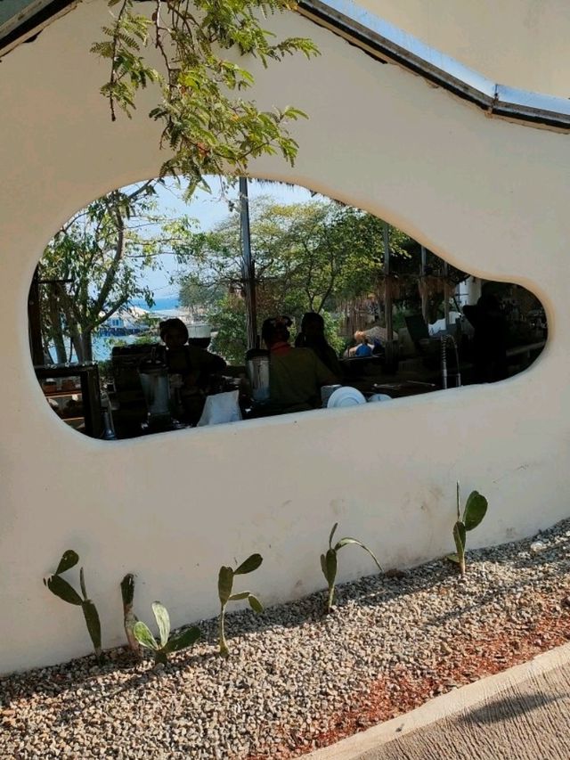 Matata Bay Cafe 