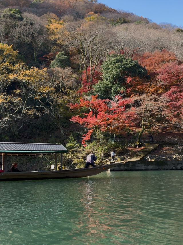 Yakatabune Boat Ride & Oden on a Boat: A Serene Autumn Escape on the Katsura River in Arashimaya