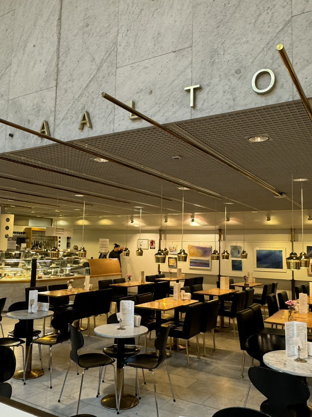 【フィンランド】アカデミア書店