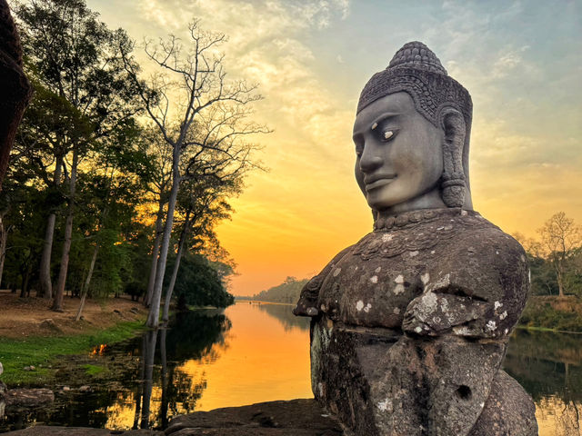 จุดลับชมพระอาทิตย์ตกดินที่นครวัด Sunset 🌅 