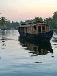 🌿 Enjoy Weekend in Alleppey – Beyond the Backwaters! 🚤🌴