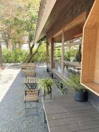 Cafe 28 Days Off