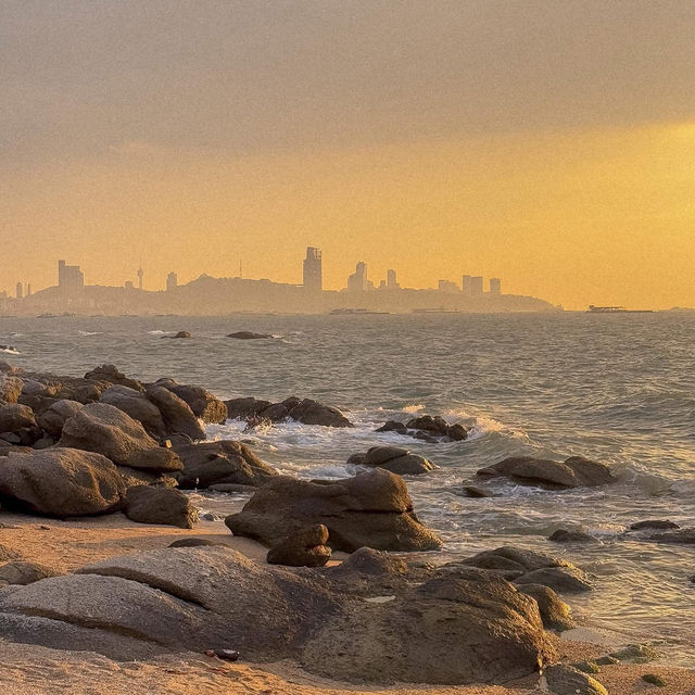 The Moment Beach House • Pattaya, Chonburi 