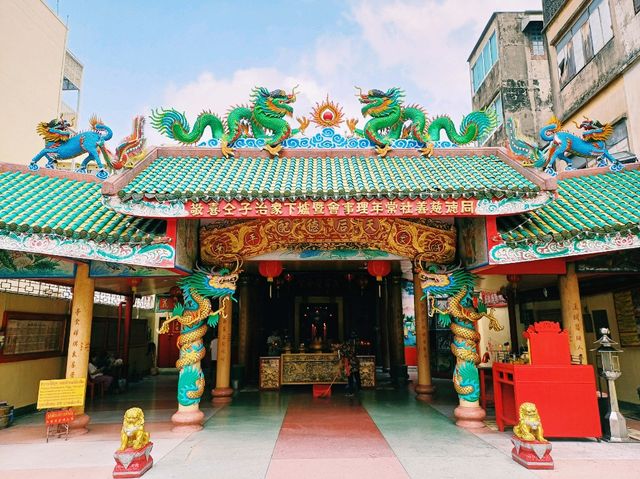 泰國曼谷湄南河畔老城區古建築寺廟河畔市場一日遊行程，適合祈福打卡拍照📸