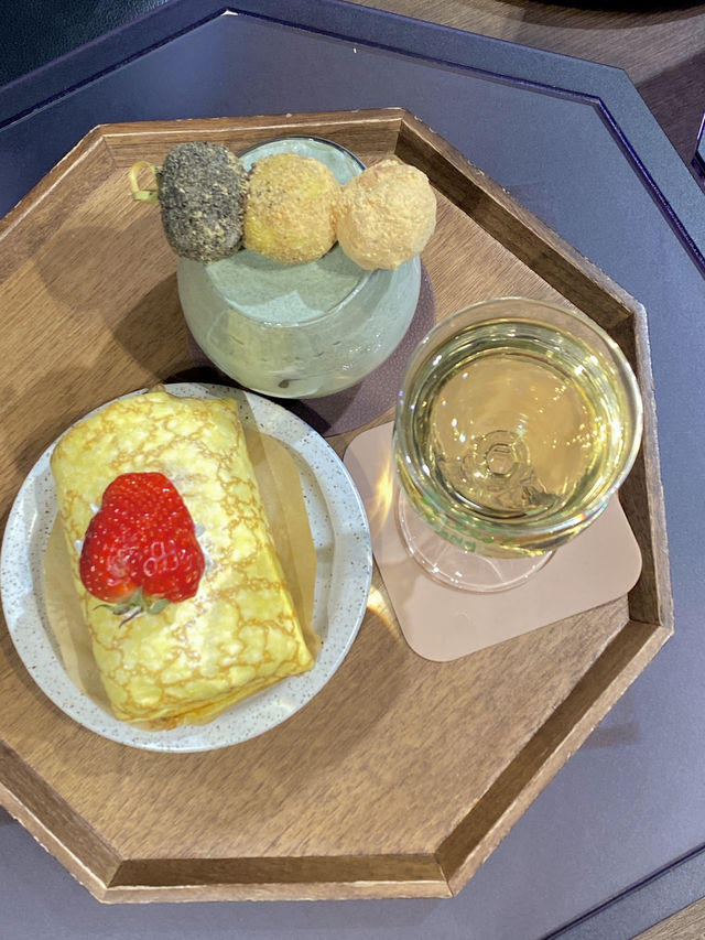 요즘 핫한 수건케이크에 막걸리 조합?!