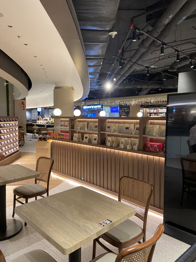The Messengers by JWC: A Calm Coffee Escape in the Heart of Starhill