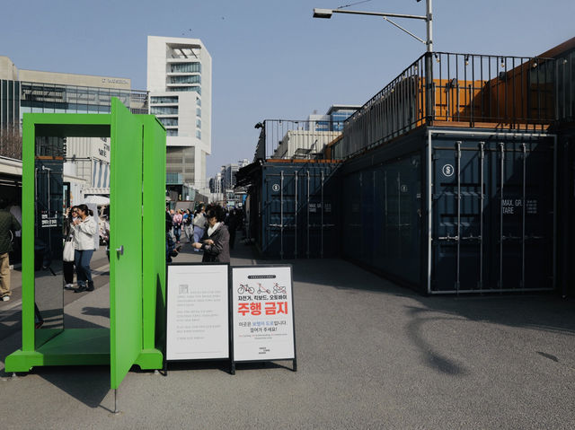 首爾｜Understand Avenue 超療癒市集 Understand Avenue 彩色貨櫃屋 超好拍！繽紛貨櫃牆秒變打卡背景