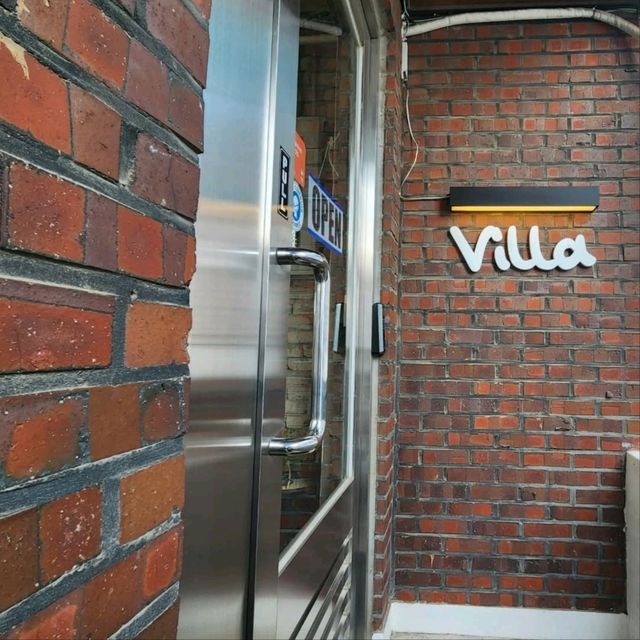 VILLA Cafe Bar