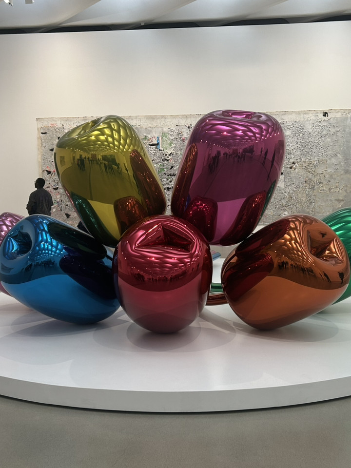 アメリカ・ロサンゼルス】現代アート美術館 The Broad🎨 | Trip.com